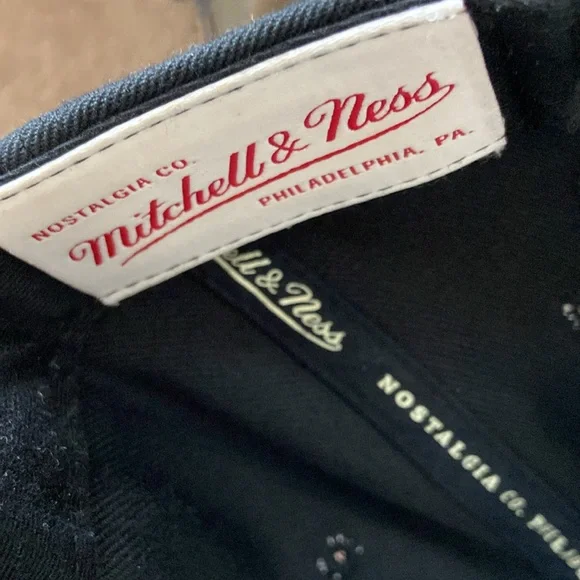 NBA Chicago Bulls - Picture 2 of 5